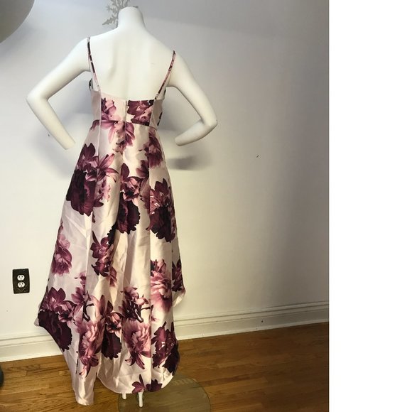 $275 Le Chateau Asymmetrical Graduation Pink Floral Formal Satin gown dress NWT - Picture 3 of 5